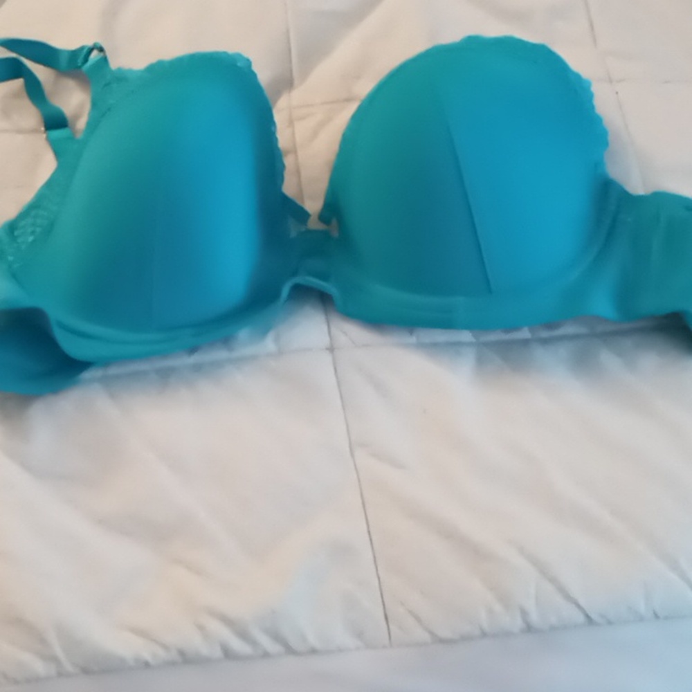 BRAND NEW aqua blue lightly padded bra with wire